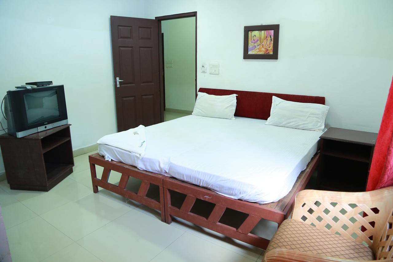 Swades Residency Hotel Cheruvalli Kültér fotó