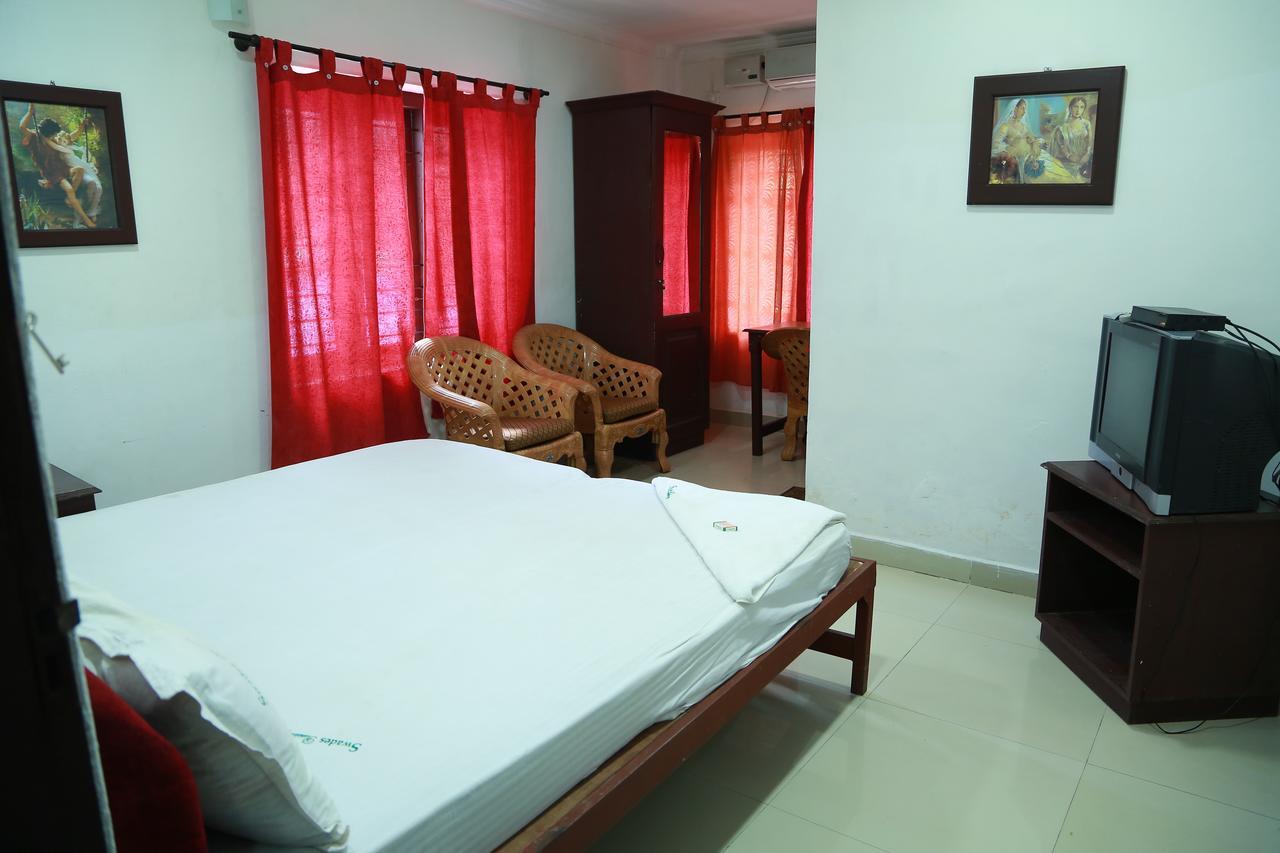 Swades Residency Hotel Cheruvalli Kültér fotó