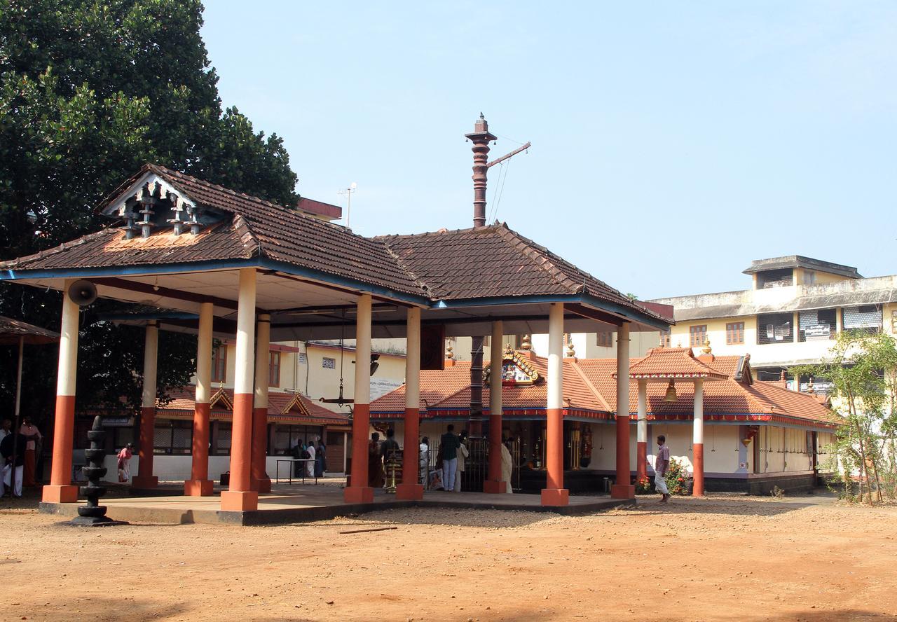 Swades Residency Hotel Cheruvalli Kültér fotó